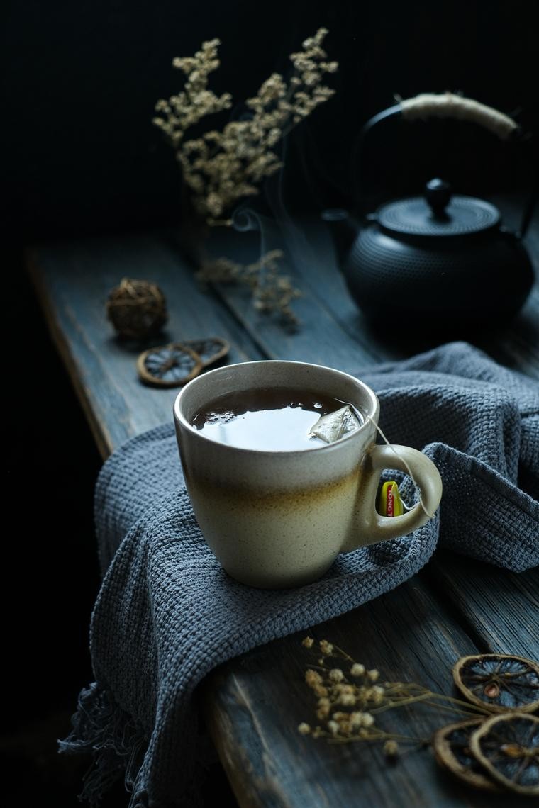 茶烟升起，昨日与今日的界限模糊